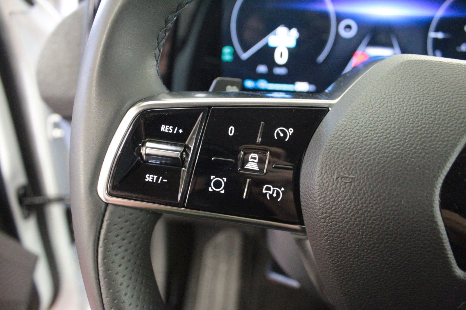 Fahrzeugabbildung Renault Megane E-Tech Electric Equilibre  boost charge