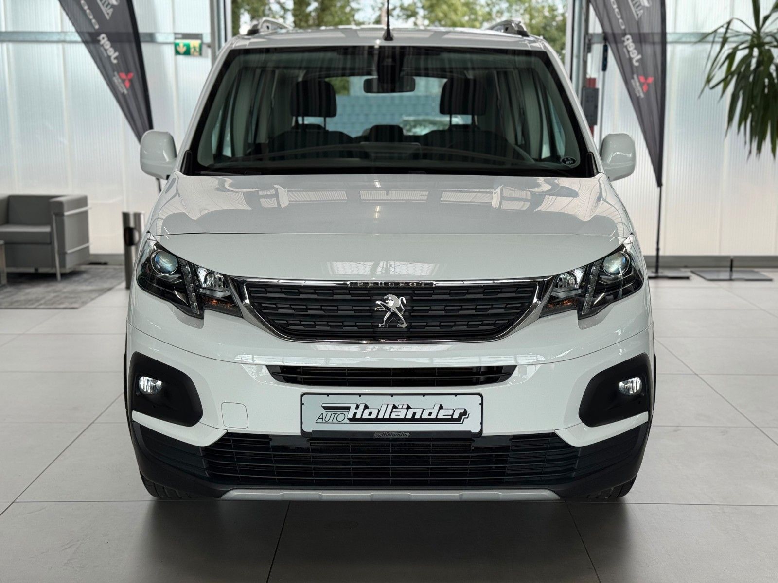 Fahrzeugabbildung Peugeot Rifter 1.5 HDI Allure AHK Klima Drive-Assist-Pak