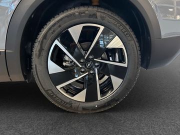 Fotografie 15 des Opel Grandland (X) Grandland 1.2 Ultimate Allwetter Matrix Headup