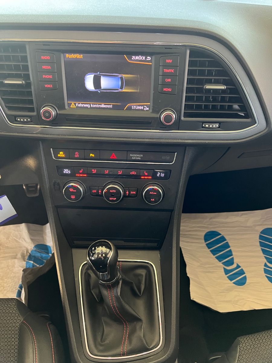 Fahrzeugabbildung SEAT Leon ST FR *LED*NAVI*BLUETOOTH*SITZHEIZUNG*
