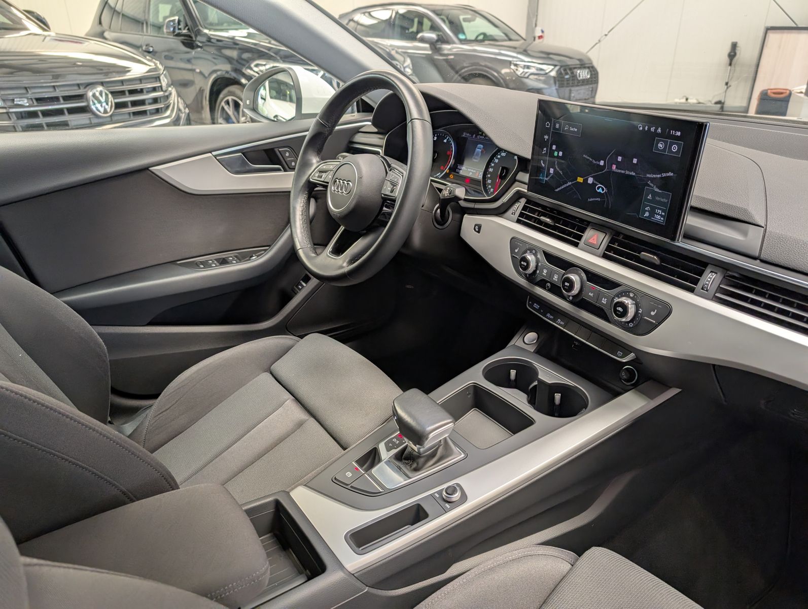 Fahrzeugabbildung Audi A5 40TDI S-tronic LED Sport-Sit SHz PDC Navi AHK