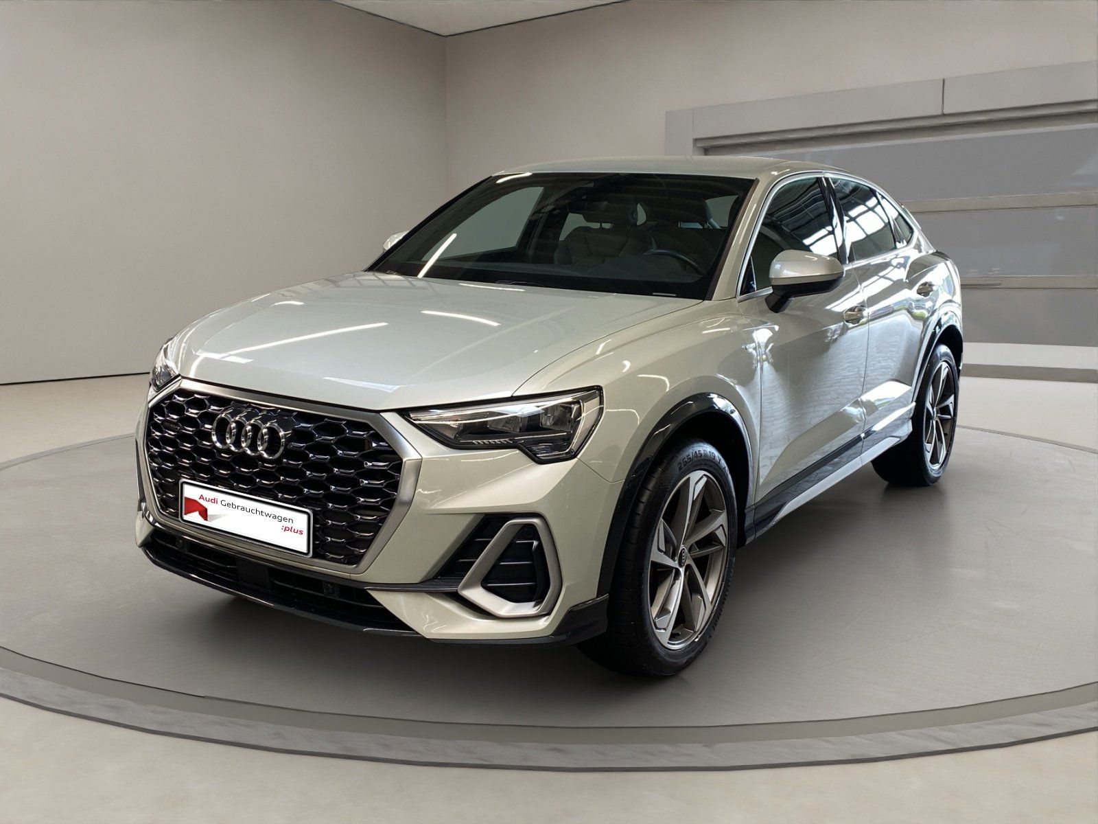 Audi Q3 Sportback 40 TDI quattro S-Line S-line LM foto 2