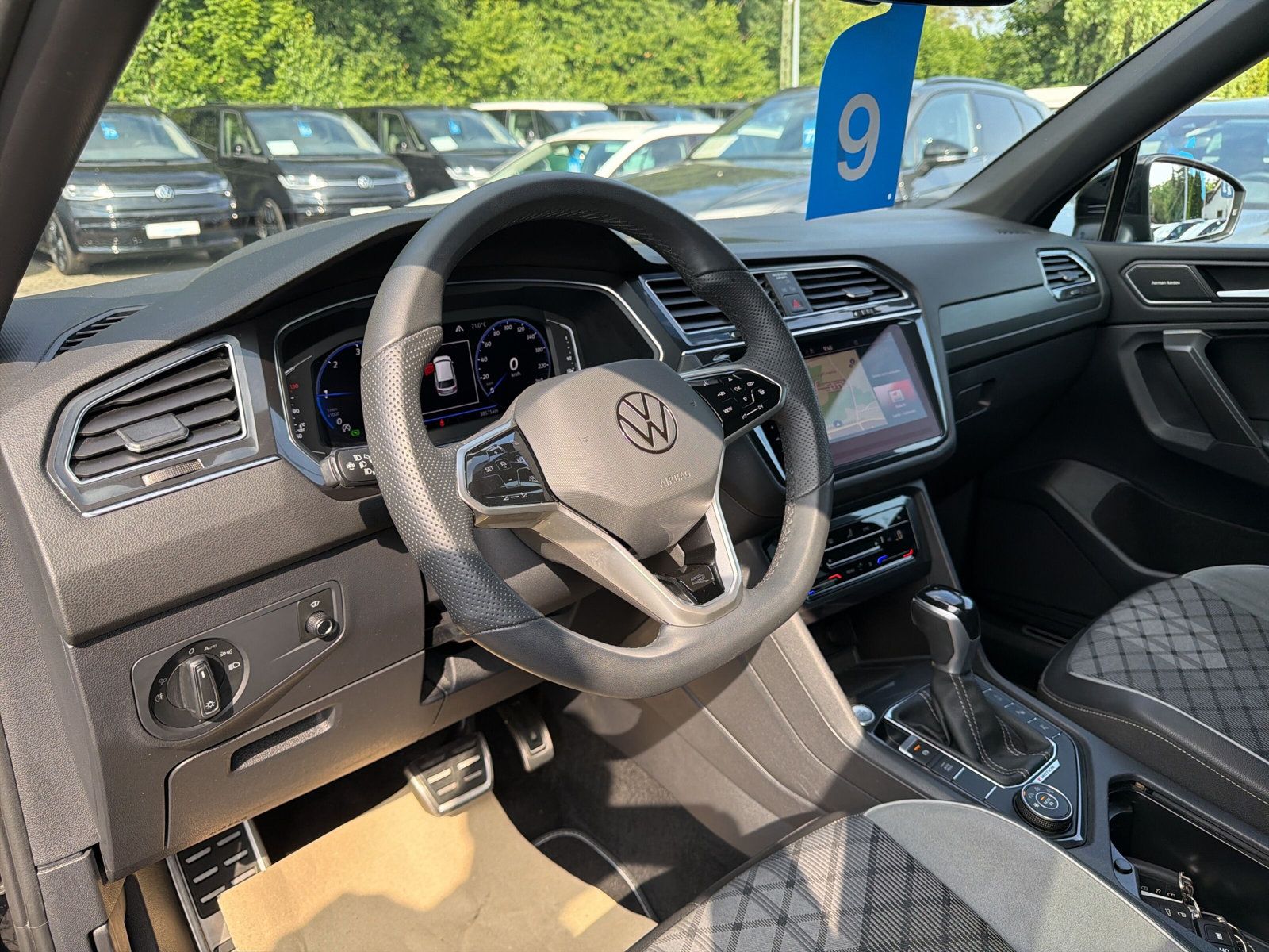 Tiguan Allspace R-Line 4M TDi DSG PANO Standh