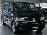 Volkswagen T5 Multivan 2.5 TDI UNITED 7-SITZE NAVI PDC AHK - Volkswagen T5 Multivan: United