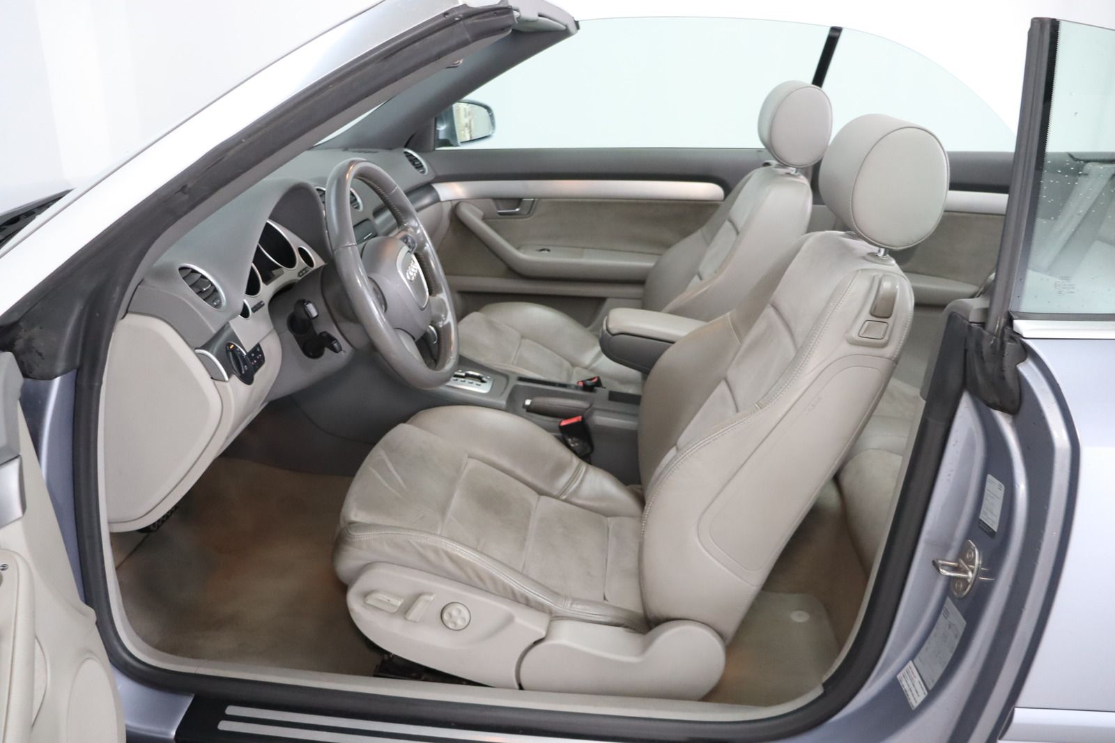 Fahrzeugabbildung Audi A4 Cabriolet 2.0 TDI Top-Zustand * Automatik