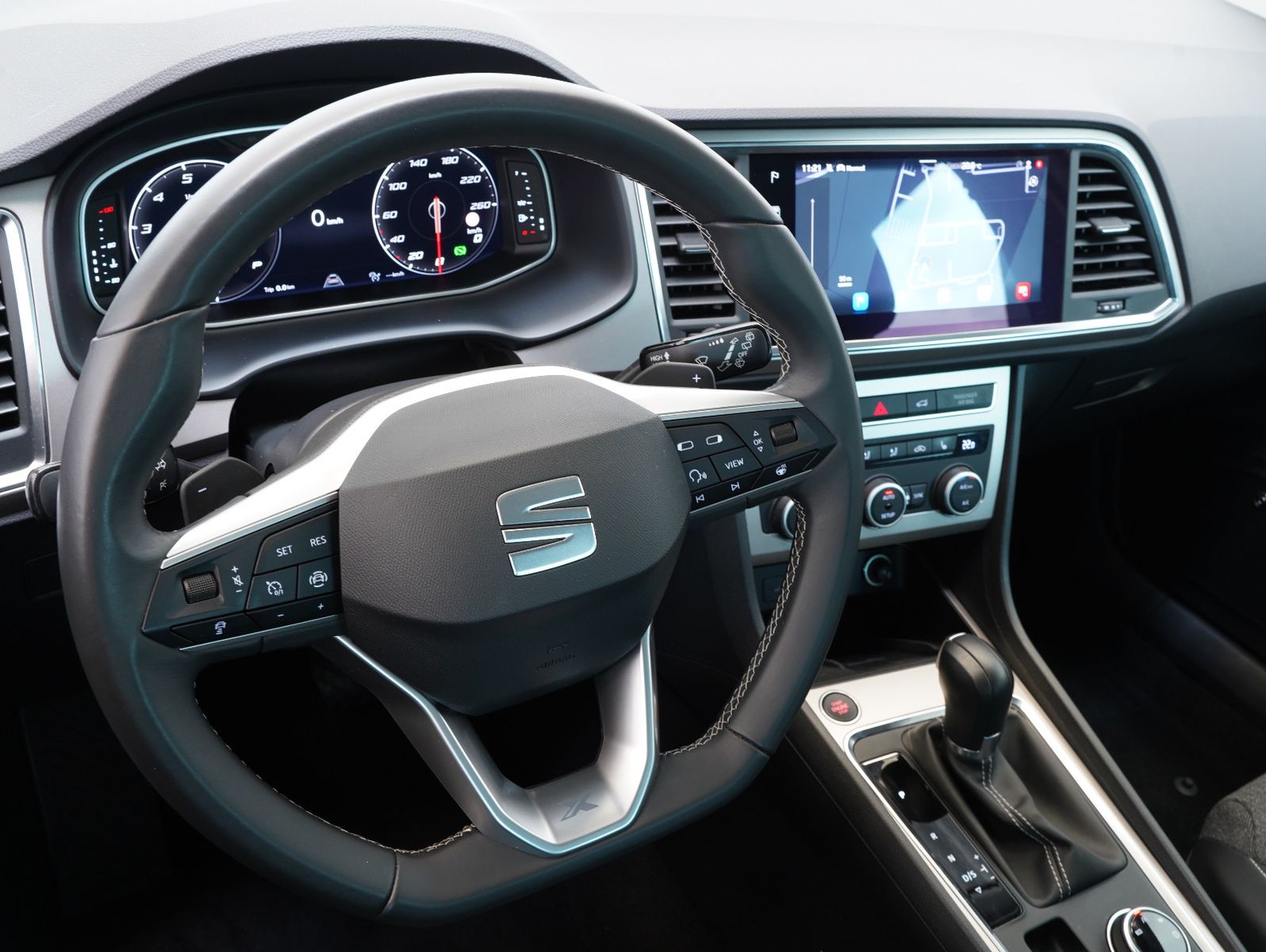 Fahrzeugabbildung SEAT Ateca 1.5 TSI ACT Xperience LED/NAVI/ACC/AHK
