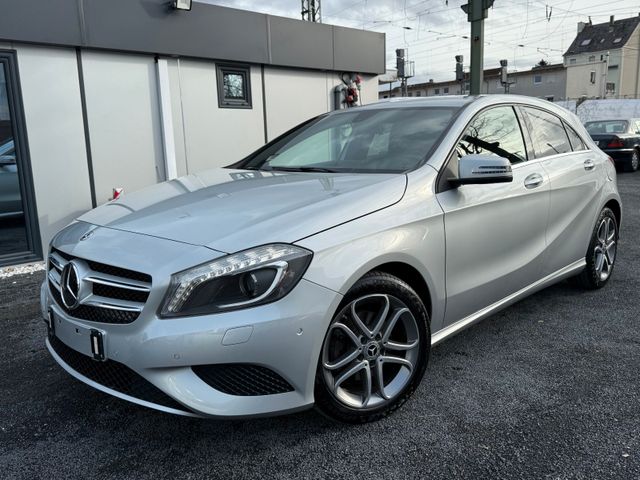 Mercedes-Benz A 180 / AUTOMATIK / BI-XENON / SHZ / TEMPOMAT /