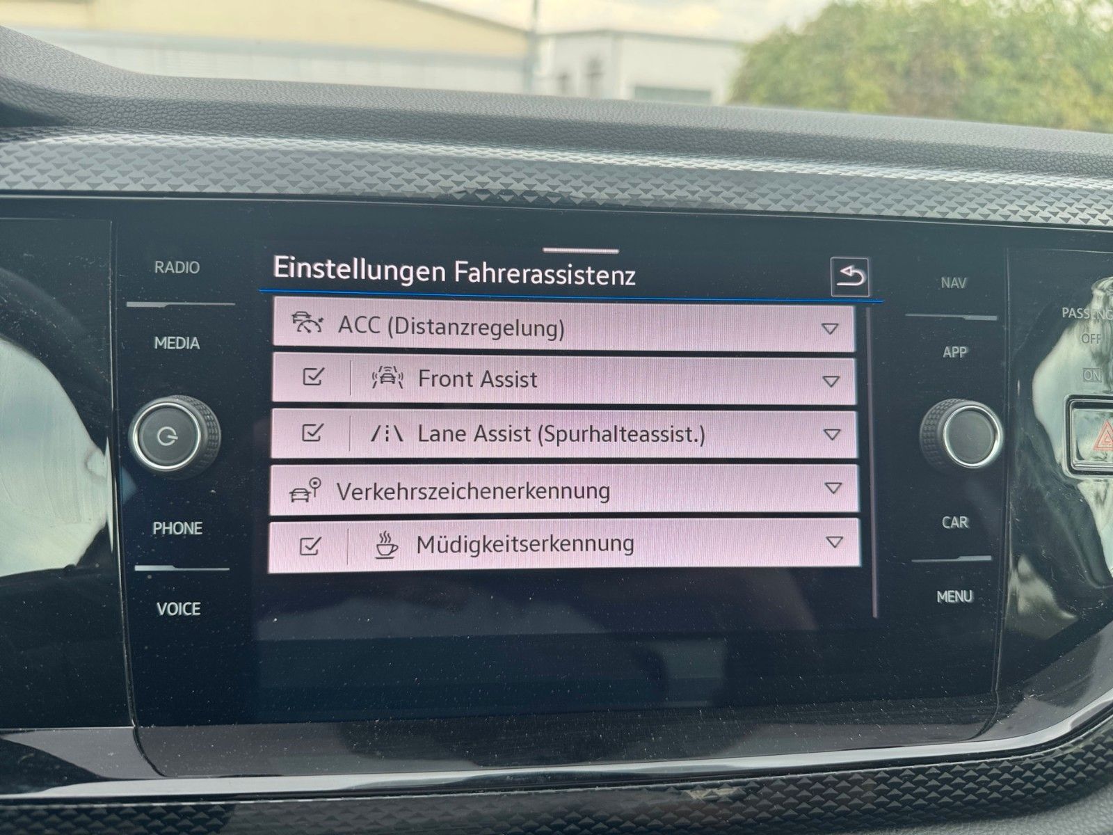 Fahrzeugabbildung Volkswagen Polo VI Life 1.0 TSI