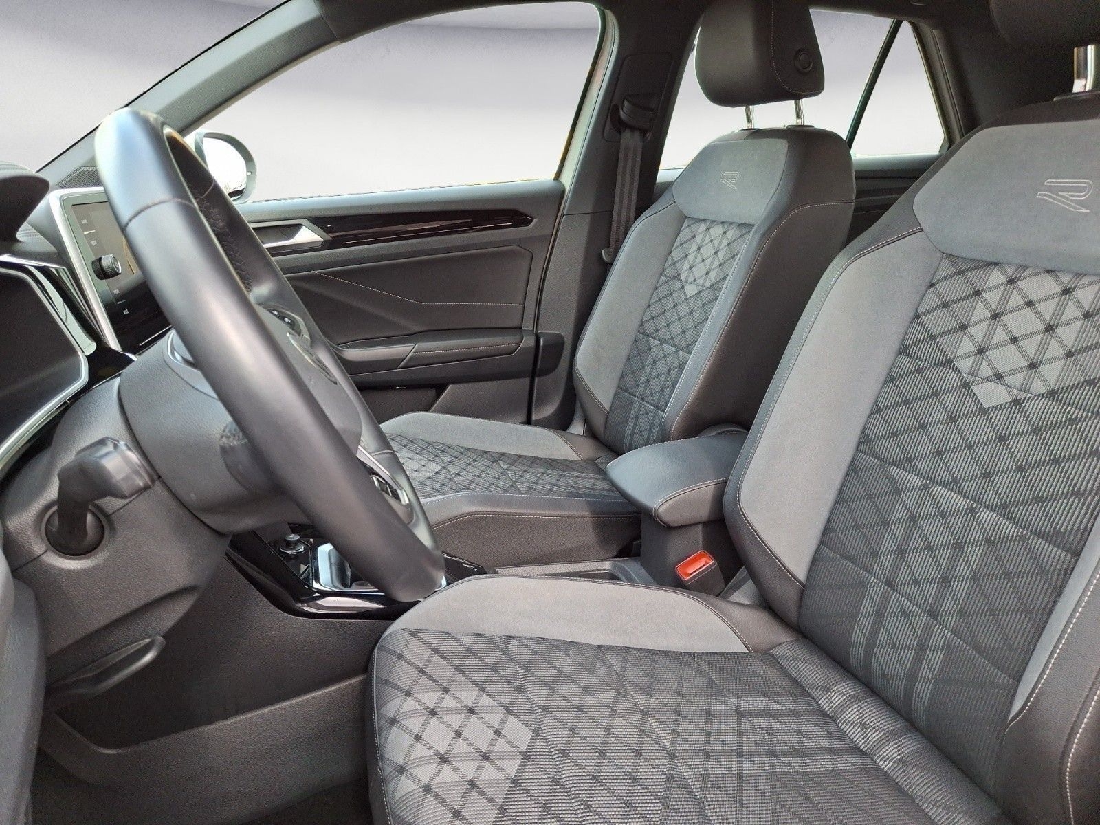 Volkswagen T-Roc - Bild 8