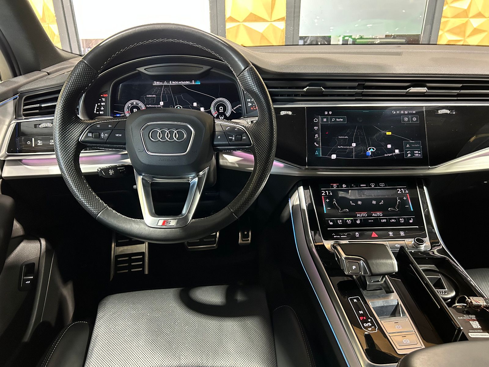 Fahrzeugabbildung Audi Q7 50 TDI quattro/S-LINE/HEAD-UP/COMPETITION/NAV