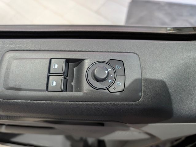 Ford Transit Custom 2,0lDoppelkabine L2 AT 5JGar