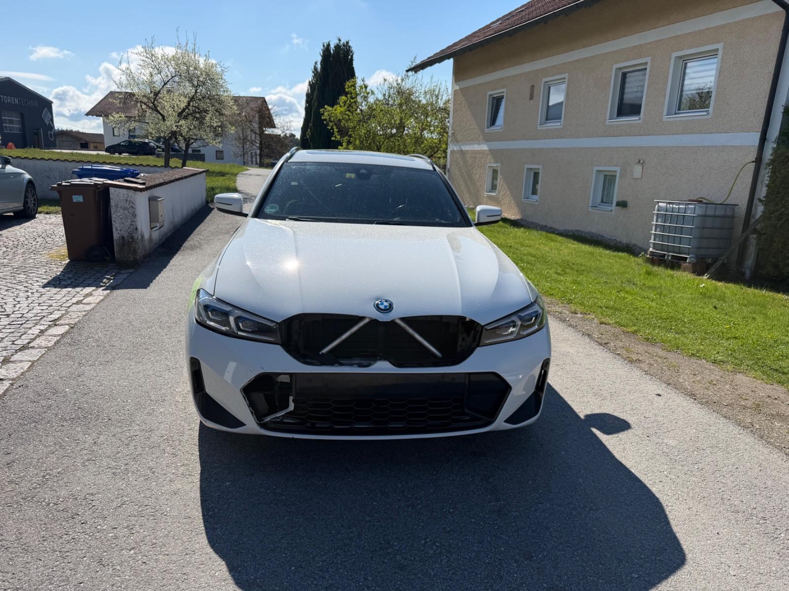 BMW 320 3 Touring 320 e M Sport *AHK*Panorama