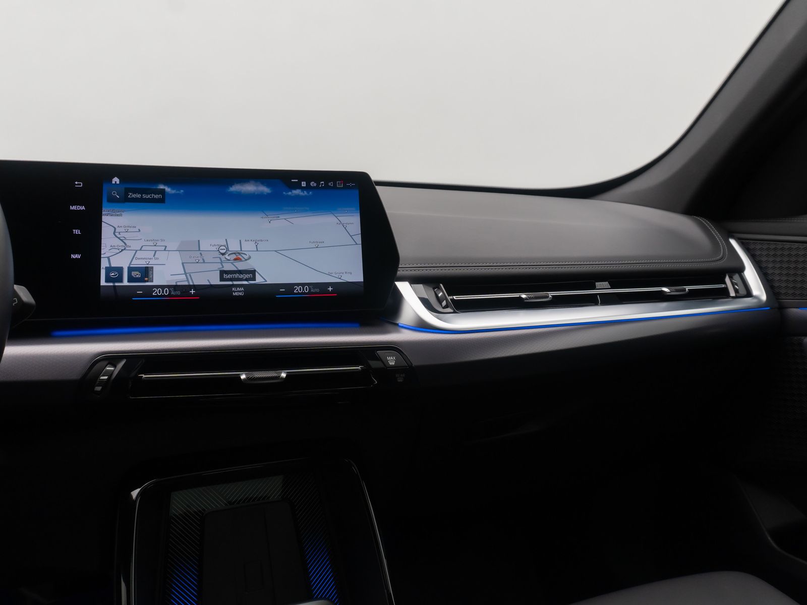Fahrzeugabbildung BMW X1 sD18d M Sport Panorama Kamera DAB Komfort