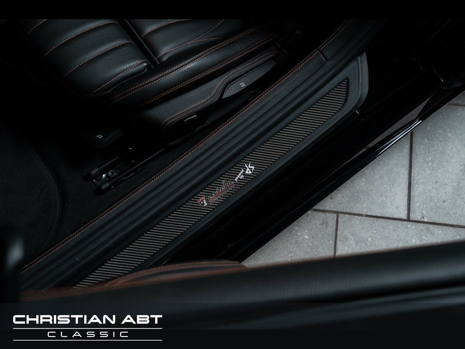 Fahrzeugabbildung BMW Estella Tender 5.7 Carbon-Kit * 1 of 1 * M40i