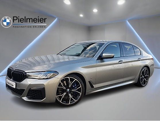 BMW M550i xDrive Limousine Head-Up Laser Soft-Close 