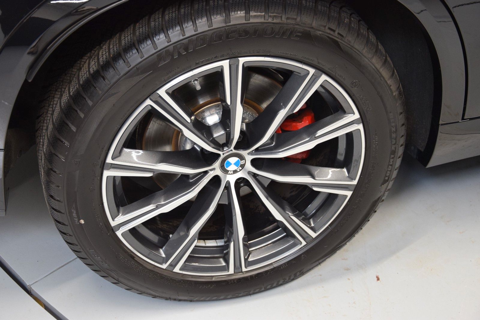 Fahrzeugabbildung BMW X5 30 d xDrive M Sport Pano Sitzbelüft. AHK HuD