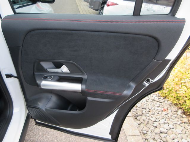 Fahrzeugbild 14