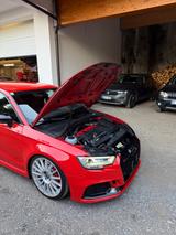 Audi RS3 2.5 TFSI S tronic quattro Sportback - - rote Audi RS3