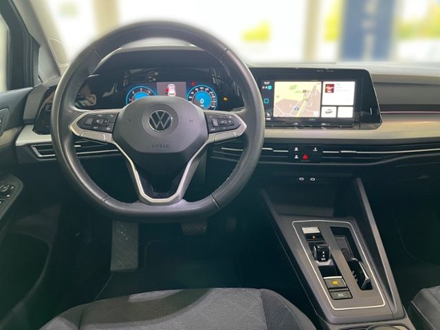 Fahrzeugabbildung Volkswagen Golf Variant 2.0 TDI DSG LIFE GJR ACC NAVI AHK