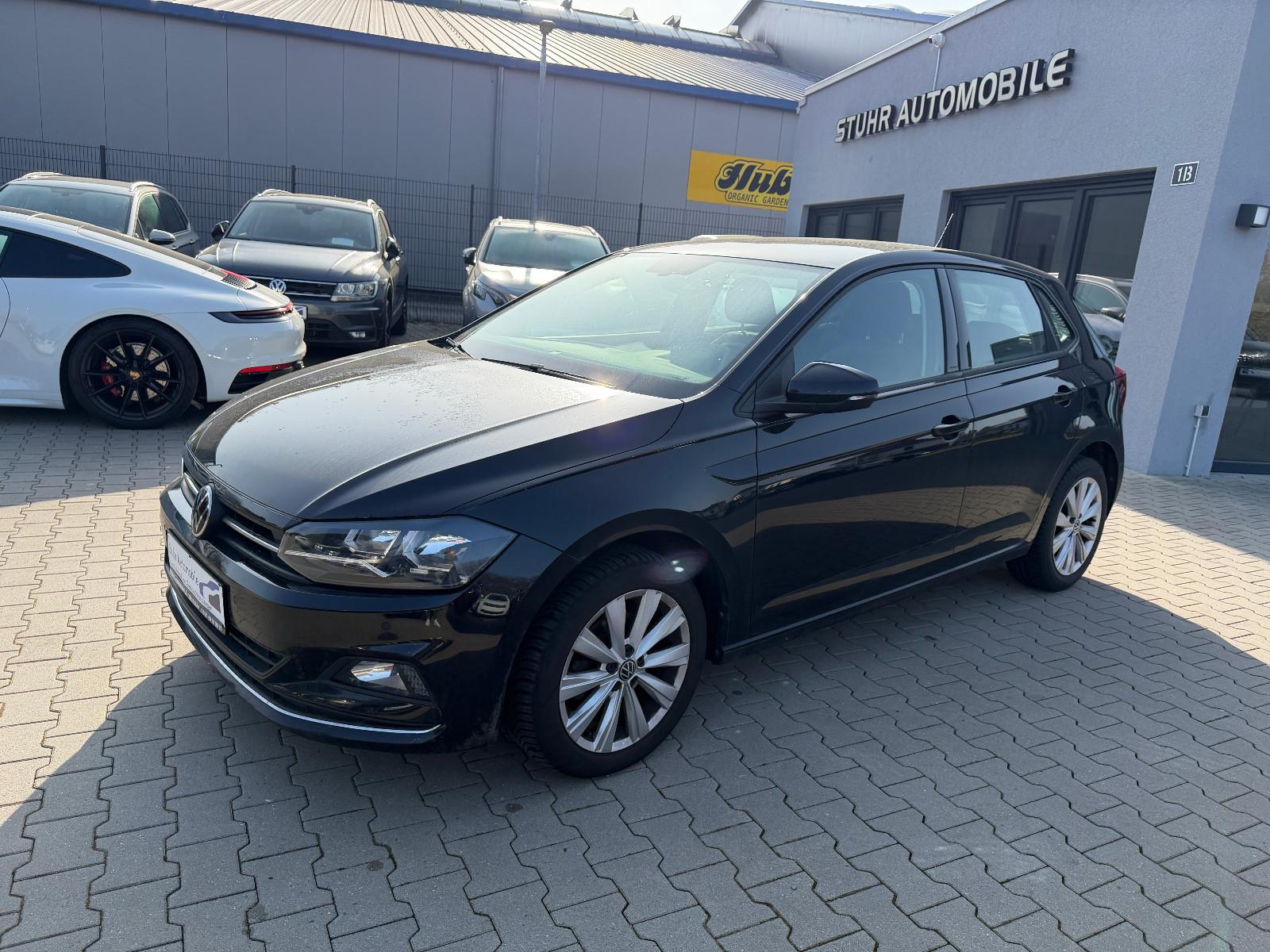 Volkswagen Polo VI Highline 1.5 Aut. Navi SHZ PDC 1.Hand