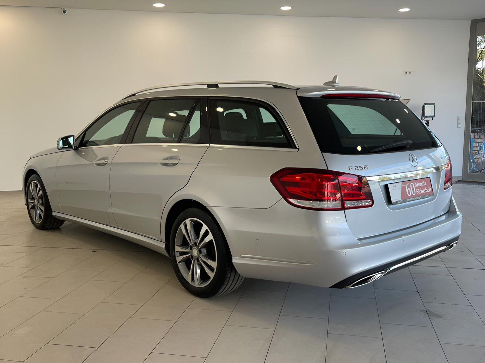 Mercedes-Benz E 250 T BlueTec 4Matic Avantgarde|AHK|SHD|LED|F1