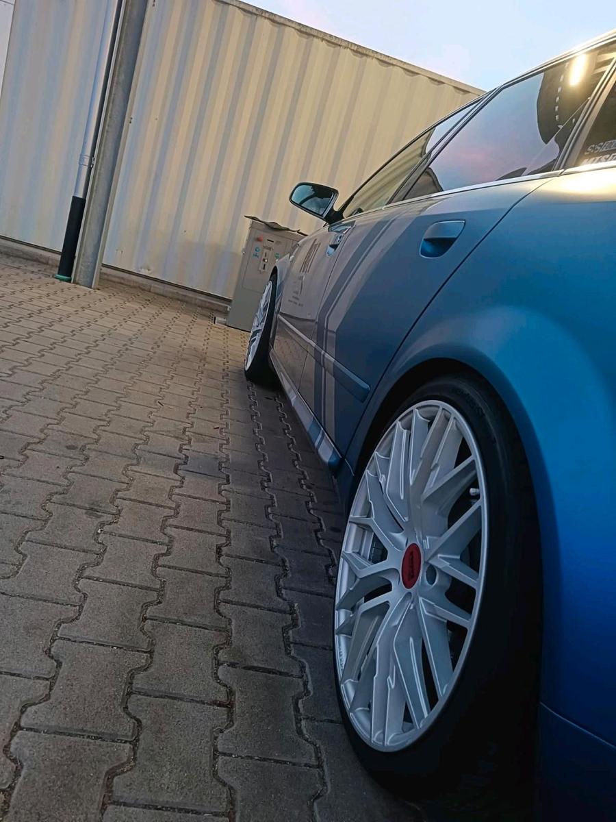 Audi A4 2004 — двигун 179 HP (132kW)
