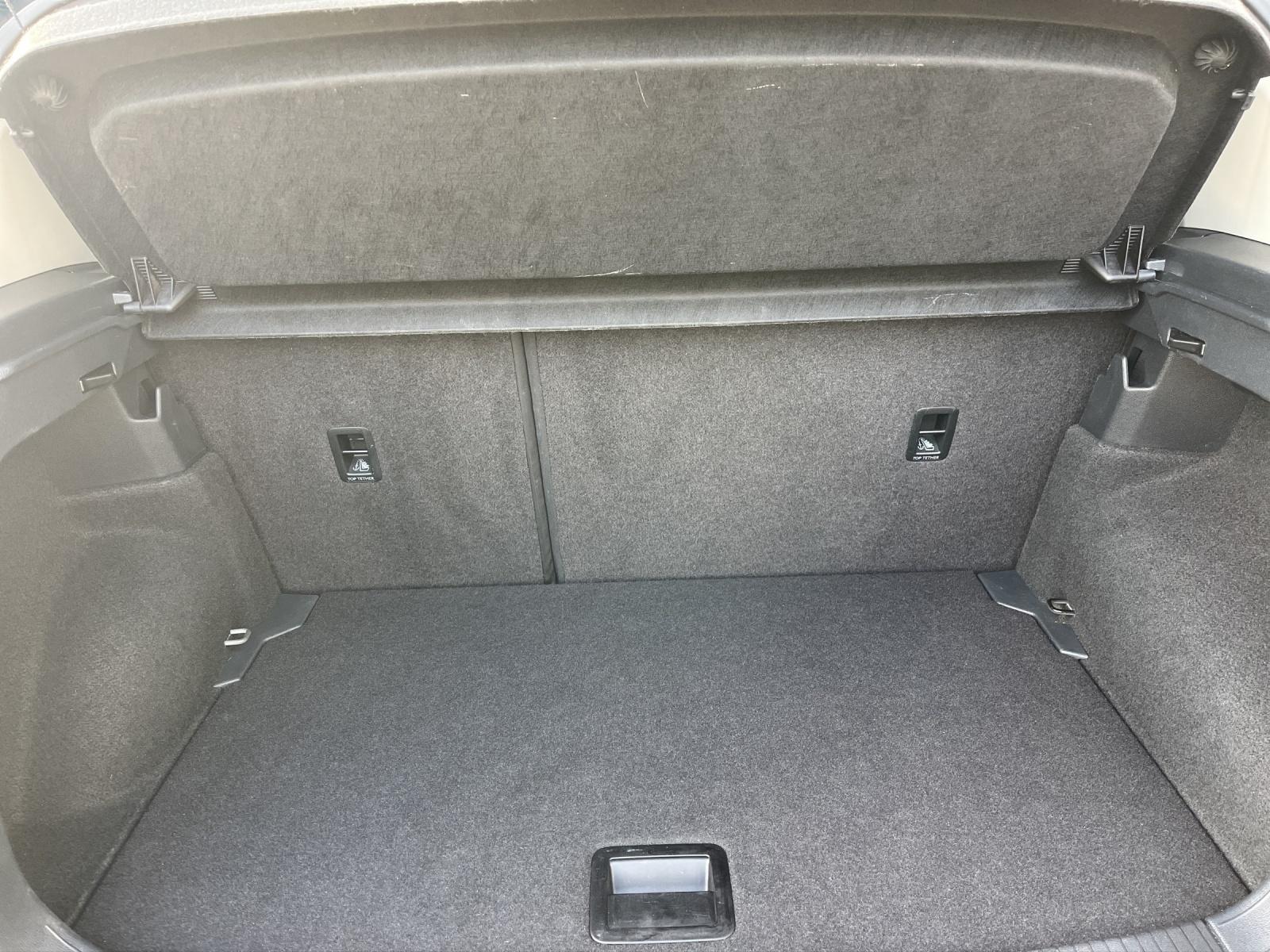 Volkswagen T-Cross 1.0  TSI DSG R-Line  Navi PDC LM Tempo K