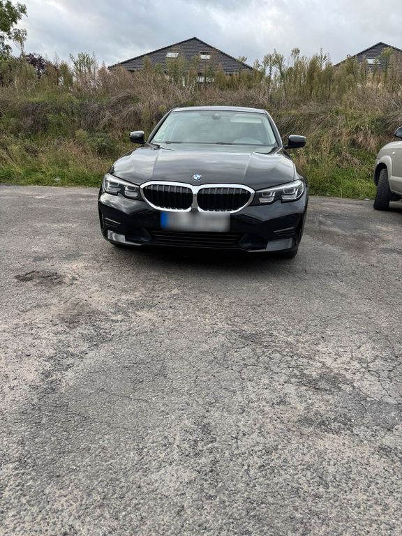 Image of BMW 330