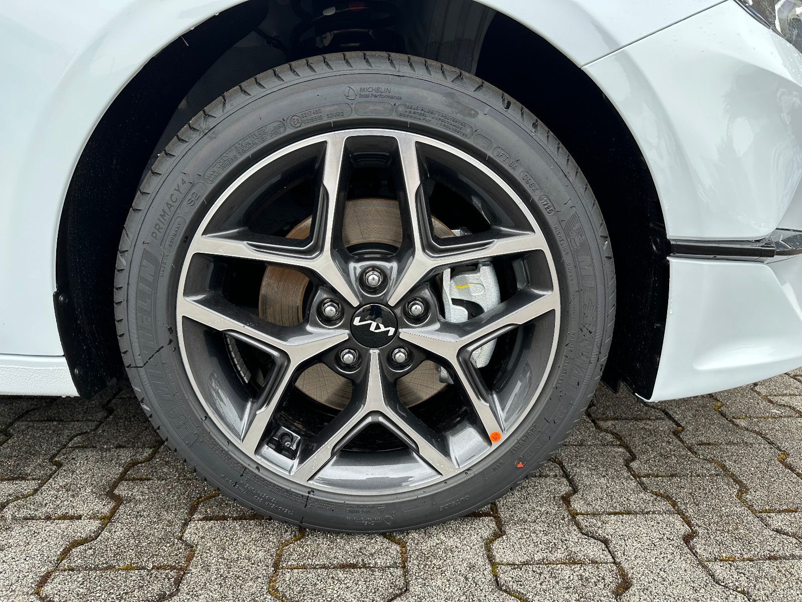 Fahrzeugabbildung Kia cee'd / Ceed 1.5 T-GDI MTUltimate Edition Style