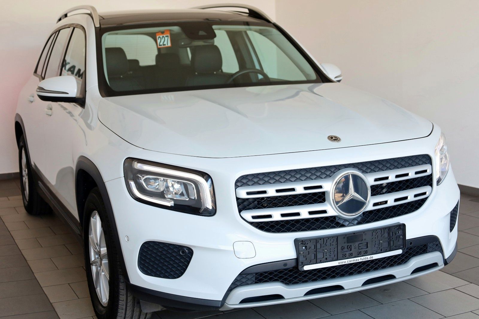Fahrzeugabbildung Mercedes-Benz GLB 200 d, T.Leder,Navi,LED,SH,Kamera,Panorama