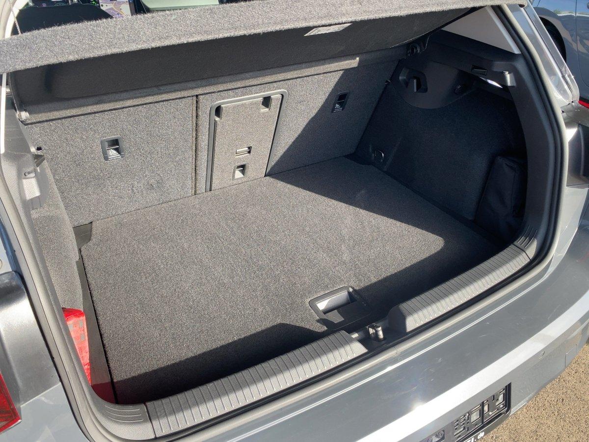 Volkswagen Golf VIII Active RFK*4xSHZ*ACC*LED*Navi*Apple*LM, миниатюра 21