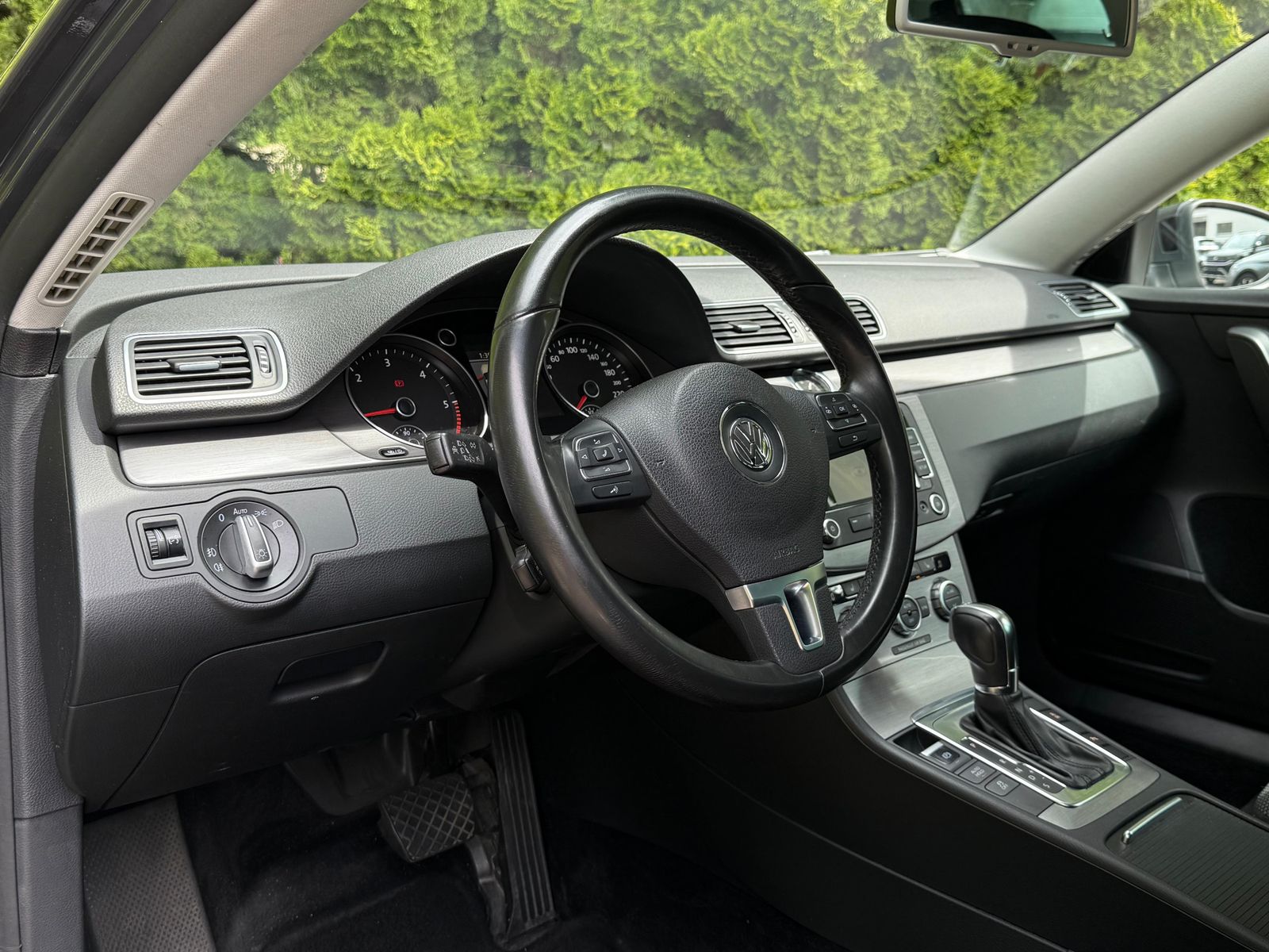 Fahrzeugabbildung Volkswagen Passat Variant 2.0TDI DSG Comfort XEN+STHZ+AHK+