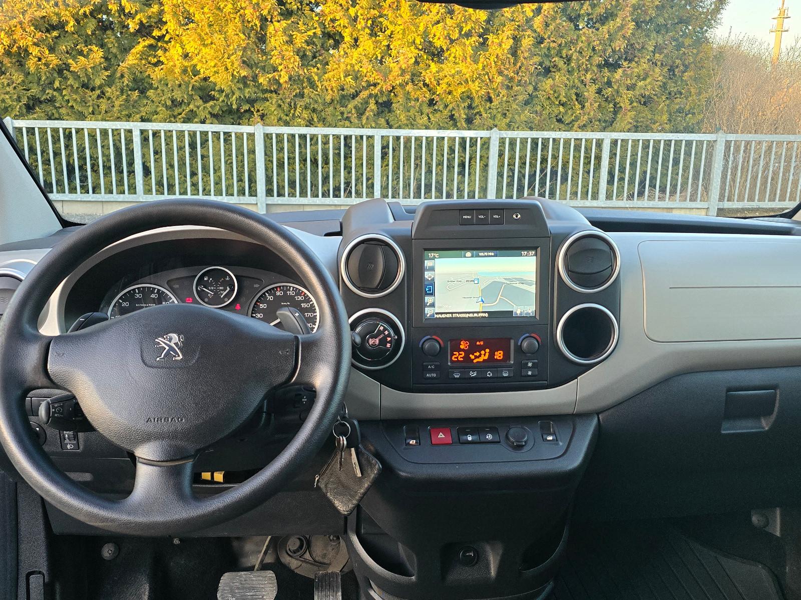 Peugeot Partner Tepee Active TÜV Dez./2027