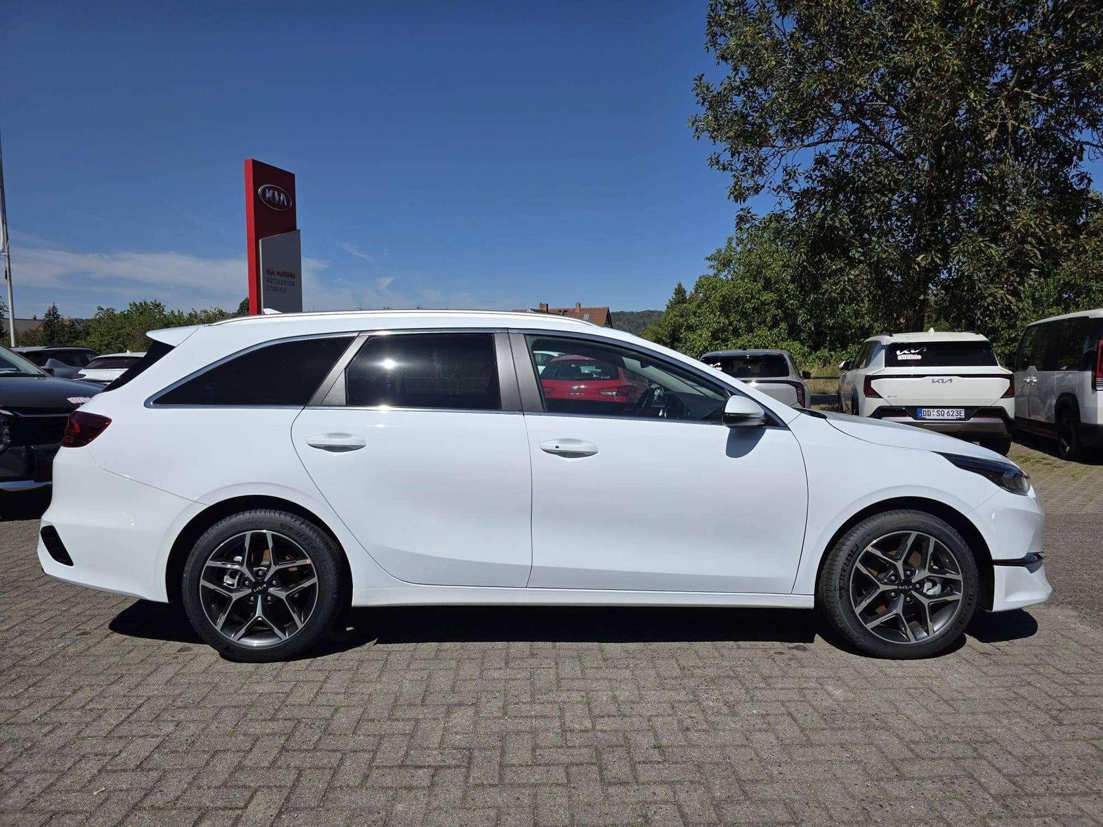 Kia Ceed SW / cee d SW Ultimate 1.0 T-GDI 6MT 100PS 