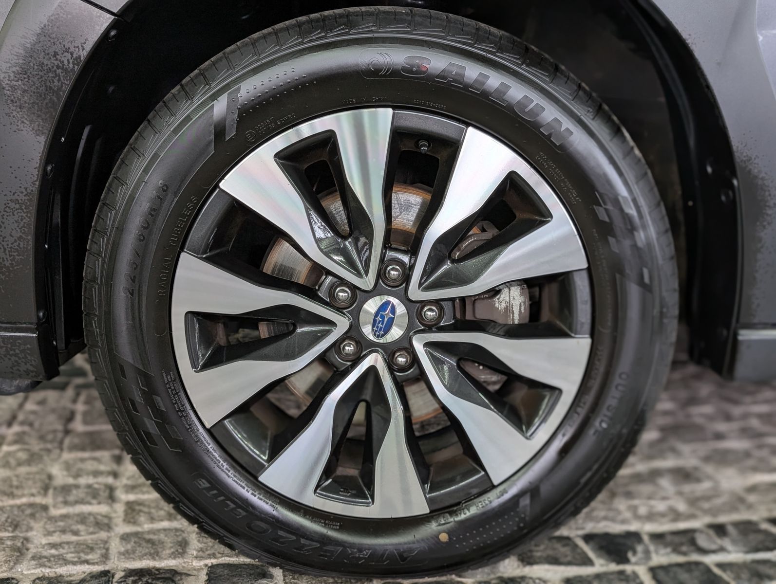 Fahrzeugabbildung Subaru Outback 2.5i Platinum EyeSight LED LEDER PANO TO