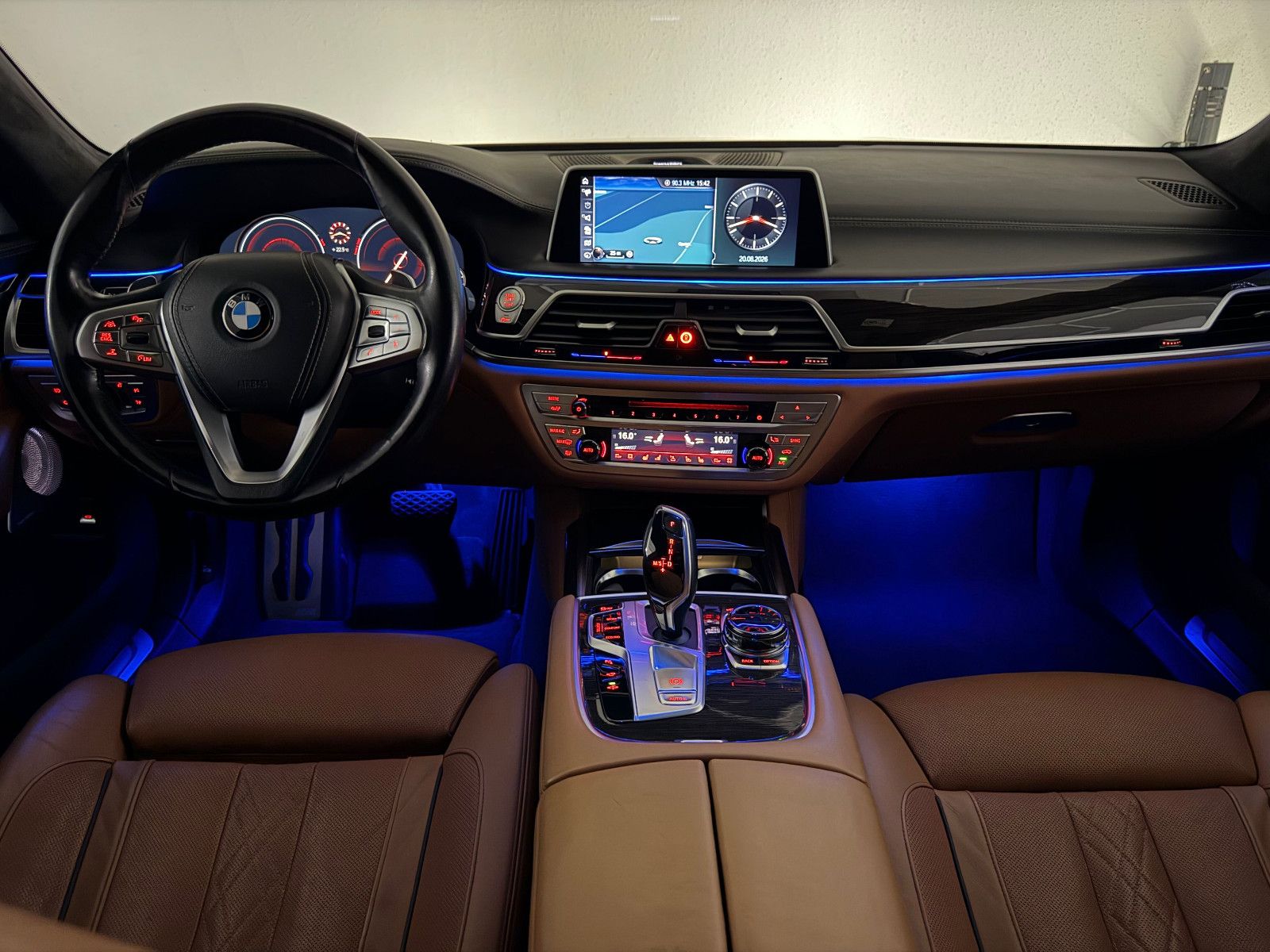 Fahrzeugabbildung BMW 740 d xDrive/MASSAGE/HuD/B&W/LASER/TV-FUNKTION