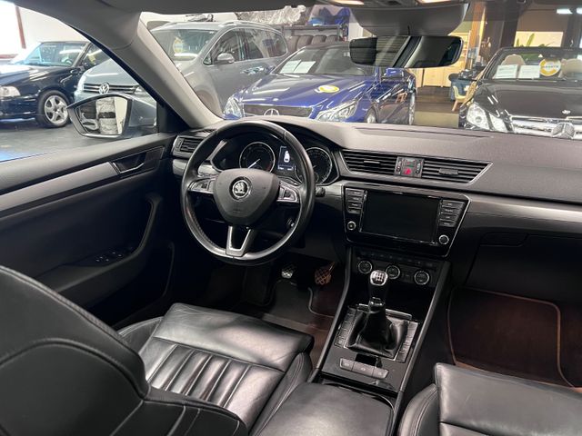 Skoda SUPERB STYLE/ 1.HAND/ GARANTIE/ PANO/ ASSIST. Skoda SUPERB STYLE/ 1.HAND/ GARANTIE/ PANO/ ASSIST.