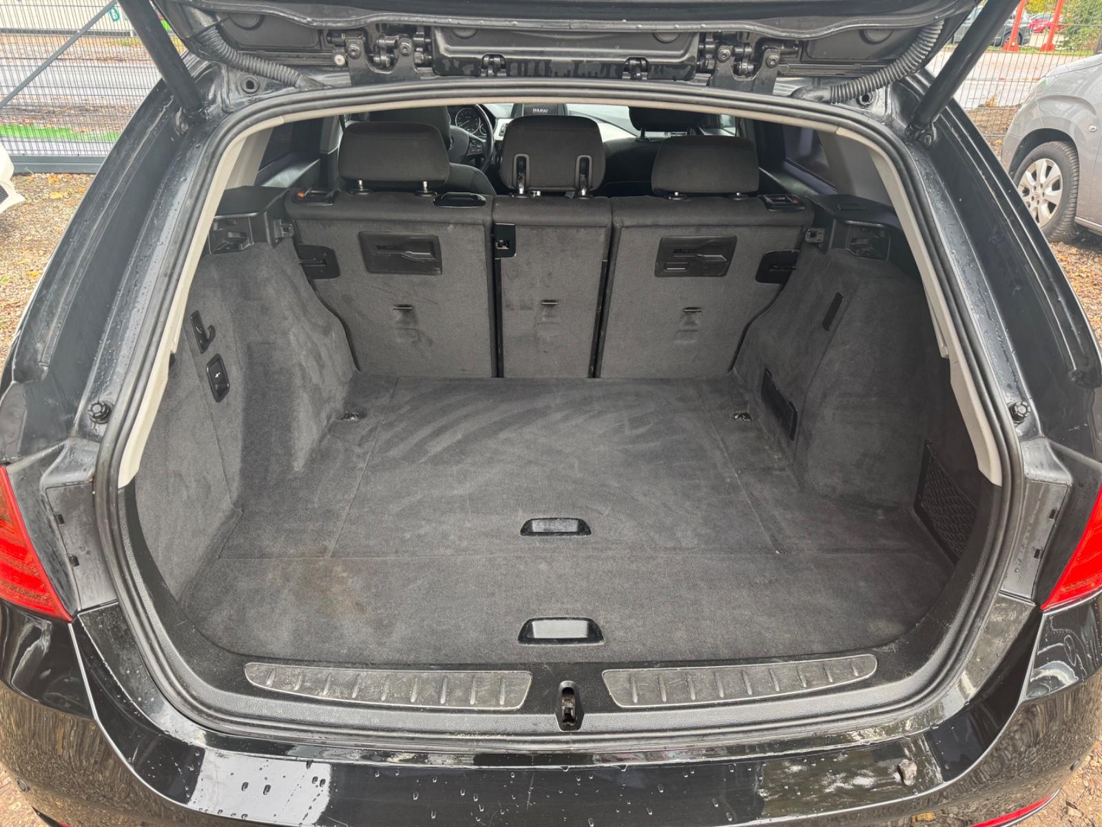 BMW Série 3 320i Touring BVA 184ch - Toit ouvrant - Clim - Régulateur de vitesse - Attelage