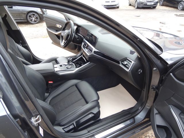 Fahrzeugabbildung BMW 320d Sport Line/1.Hd/Virtual/AHK/Leder Navi/
