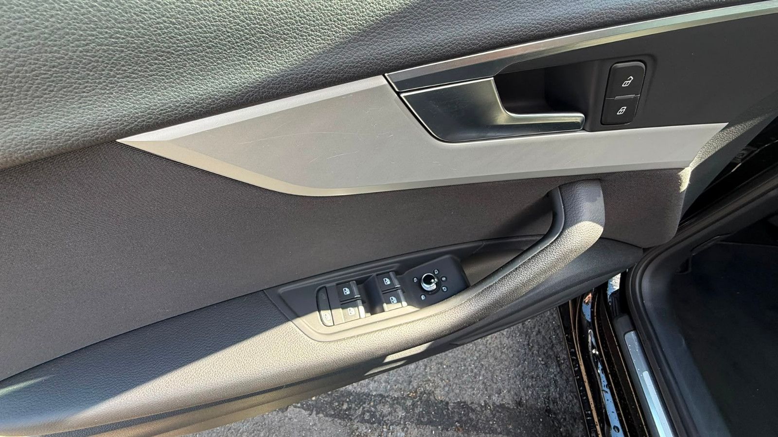 Fahrzeugabbildung Audi A4 Avant 35 TDI basis