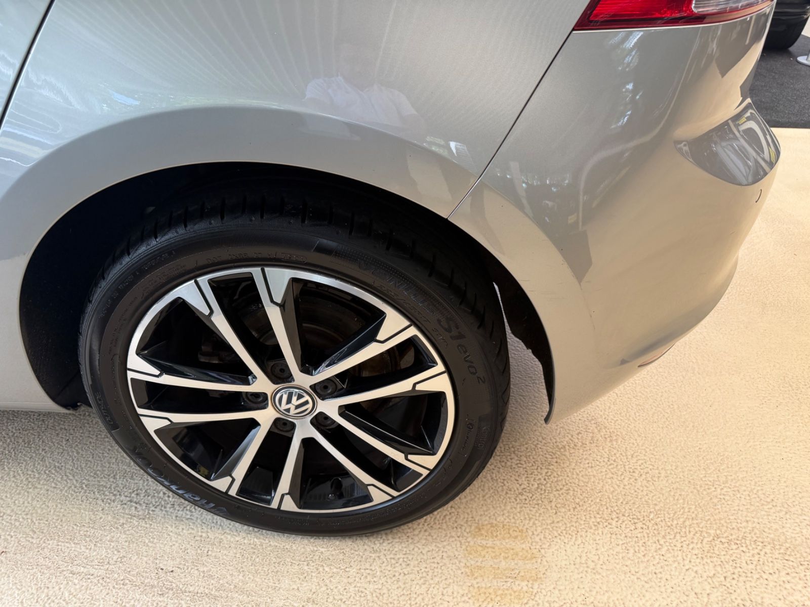 Fahrzeugabbildung Volkswagen Golf VII Lim. Lounge BMT