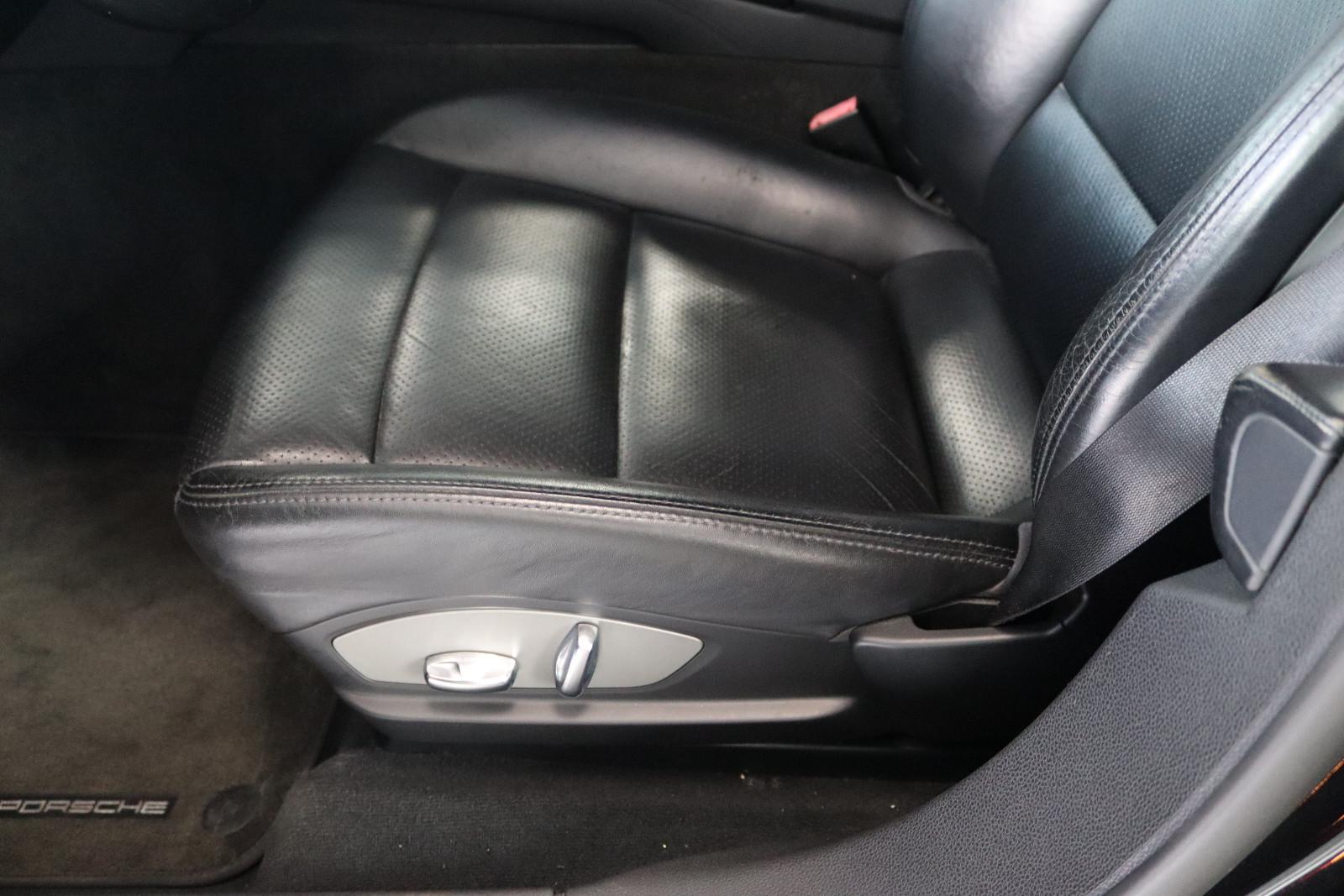 Porsche Panamera S 4.8 V8 | 400 ch | BVA | Toit ouvrant | Cuir | Suspension pneumatique | Caméra | GPS