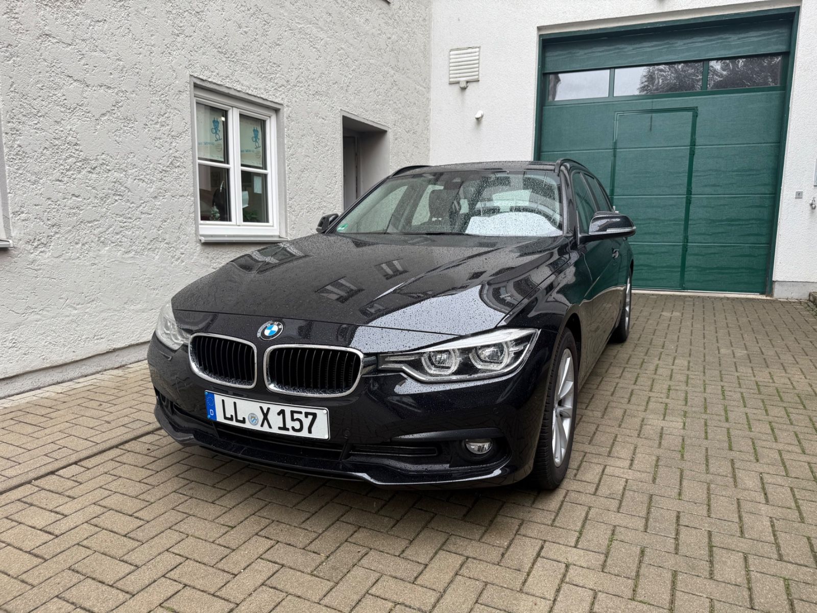 BMW 320d Touring | Leder | Pano | AHK | Car Play 