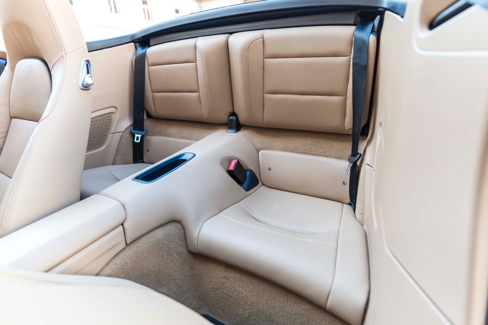 Fahrzeugabbildung Porsche 911 Carrera S Cabrio PDLS Bixenon Bose 111 Check