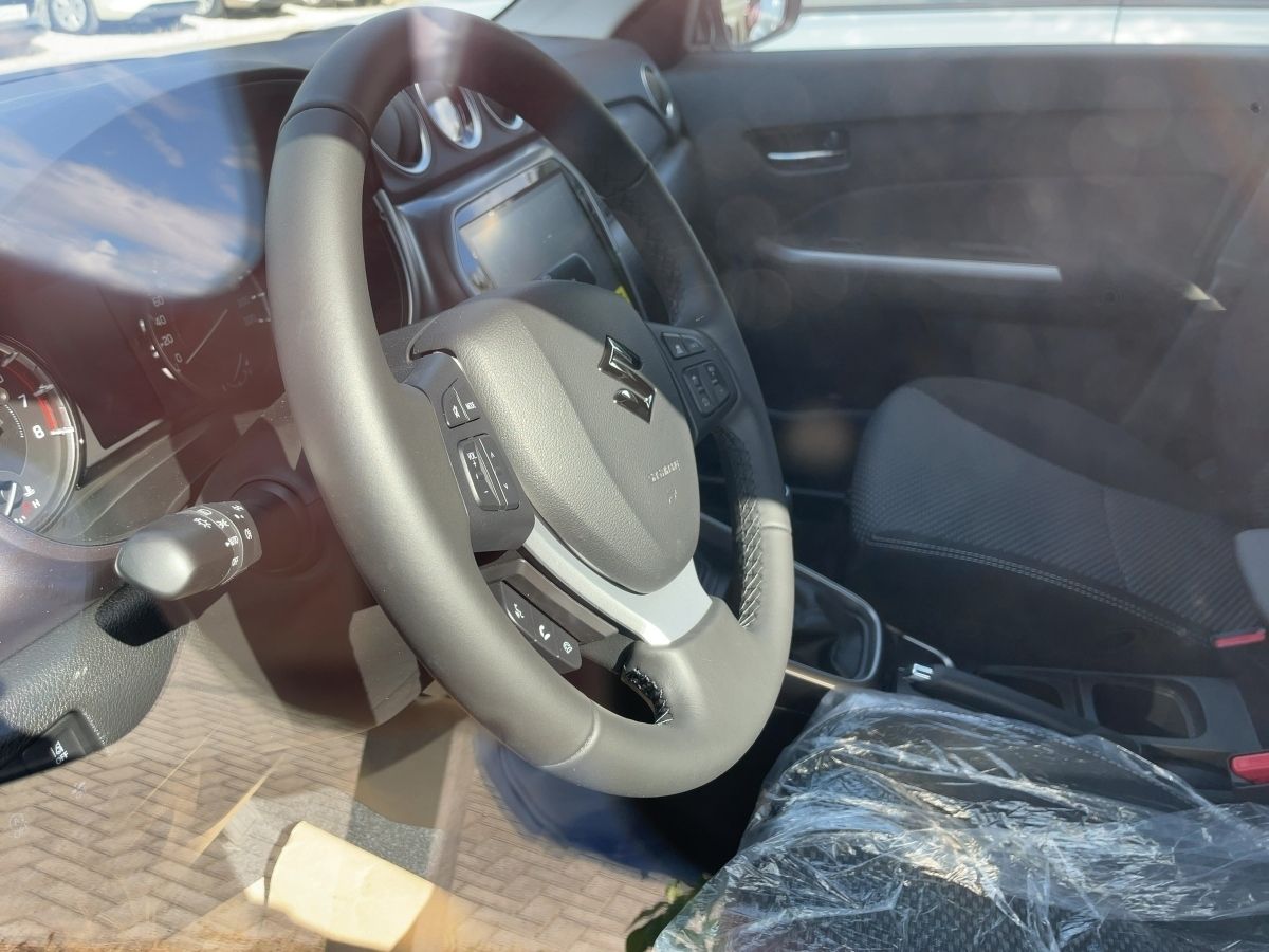 Suzuki Vitara - Bild 10