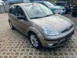 Ford Fiesta 1.4 16V Ghia - Ford Fiesta: Gold