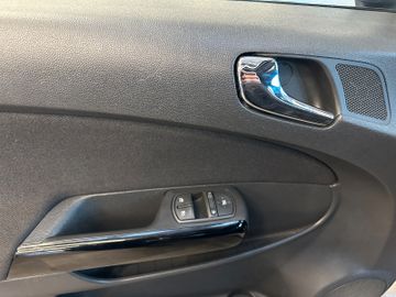 Opel Corsa D Satellite