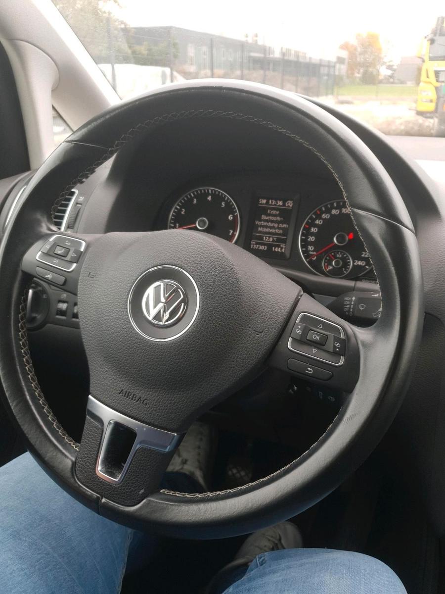 Volkswagen Touran 2015 — photo 9