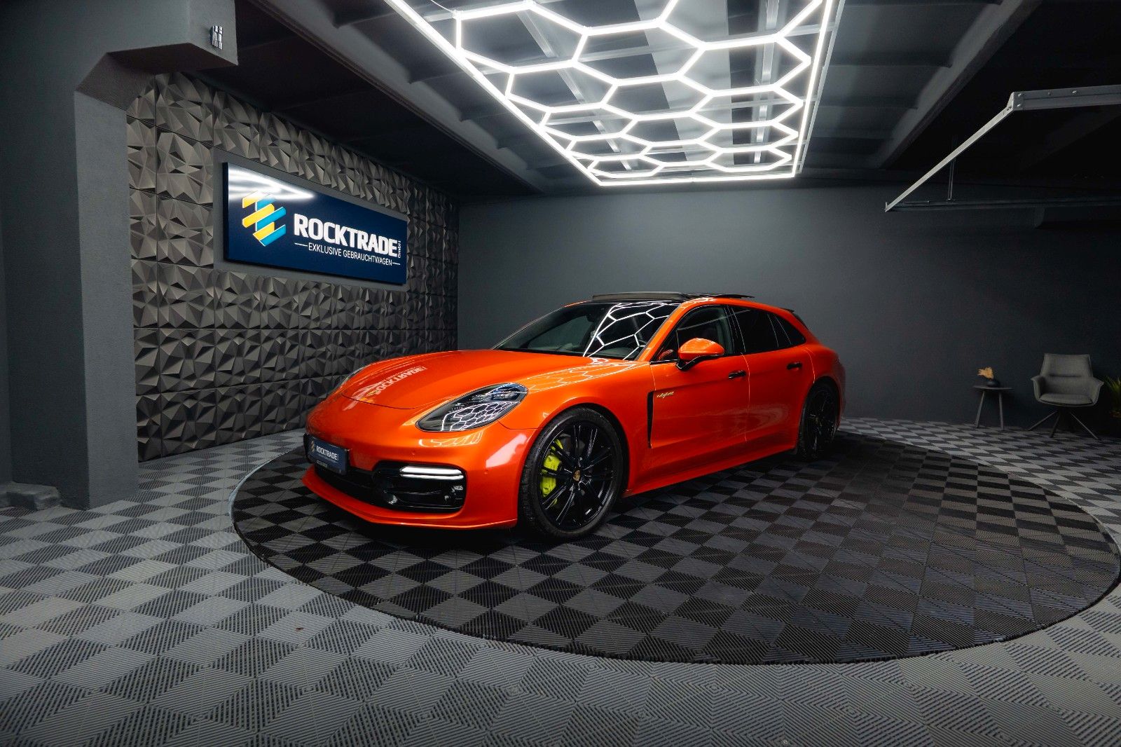 Fahrzeugabbildung Porsche Panamera Turismo 4 E-Hybrid Sport-Design *Pano*