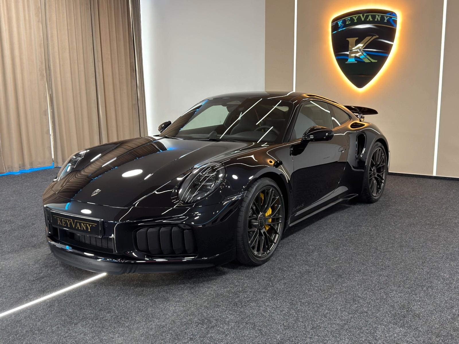 Porsche 992 TURBO S MY2026/ACC/SPORTSITZE/PANO/360!